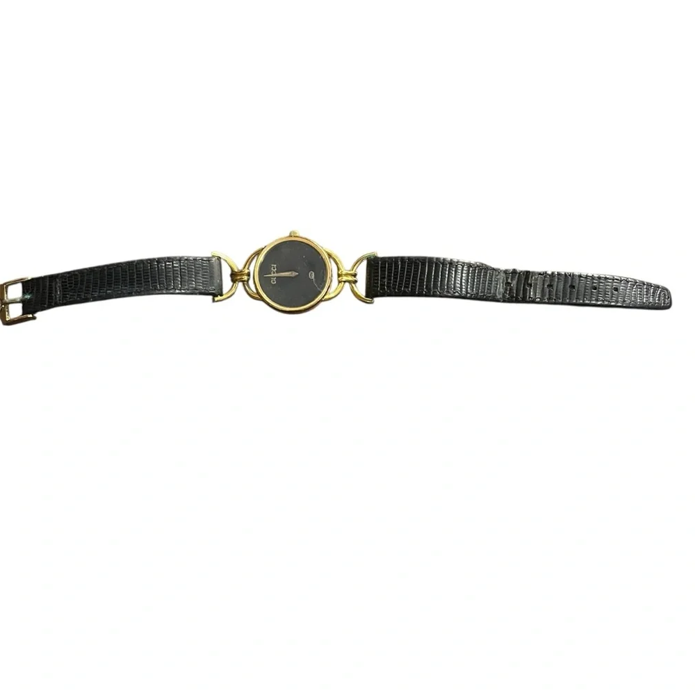 Gucci Black and Gold Watch 6000L read description! - Picture 2 of 9